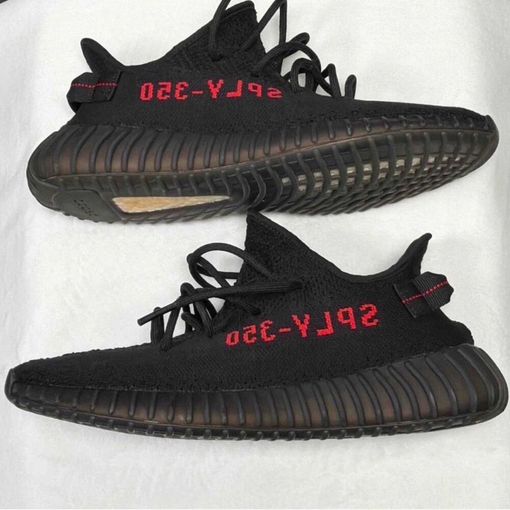 Yeezy Boost 350 V2 “Black Red” (Bred) | CP9652 | 10.5M - Picture 4 of 9